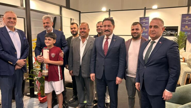 Mobilya Fuarı Ziyaretçi Akınına Uğradı