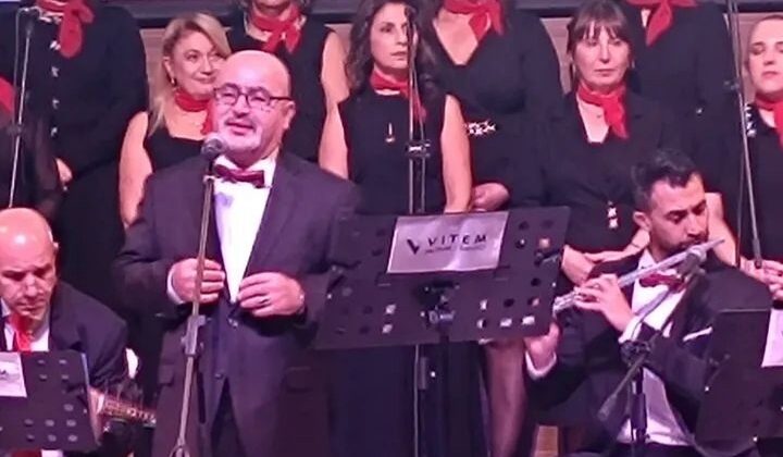 Vitem Türk Müziği Topluluğu Ayakta Alkışlandı