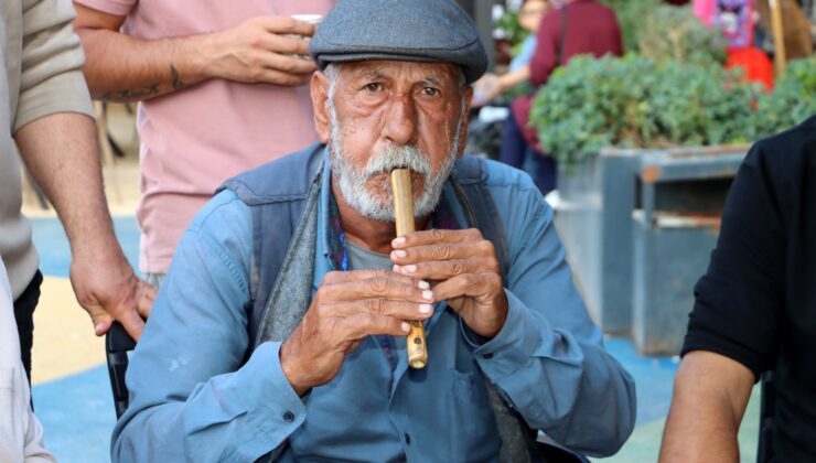 Kaval Sesiyle Uzun Çarşı’da Gönüllere Dokunan Ali İpek